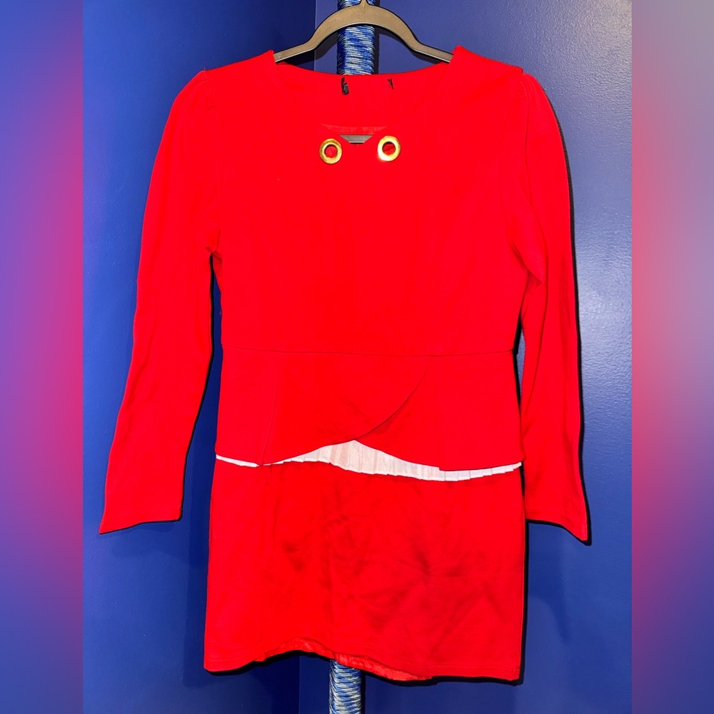 Red Peplum Sheath Dress | Medium-Large Fit | Gold Accent Detail ❤️ - Picture 3 of 17